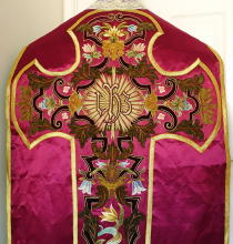 Red Roman Vestment 7934